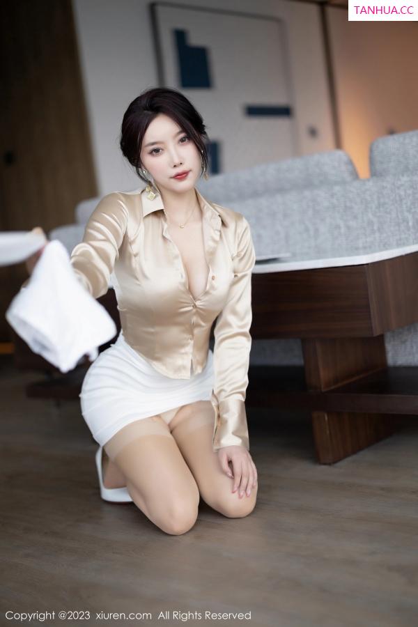 杨晨晨 sugar小甜心CC [XiuRen]高清写真图 2023.04.23 No.6620 杨晨晨Yome 美臀短裙第31张图片